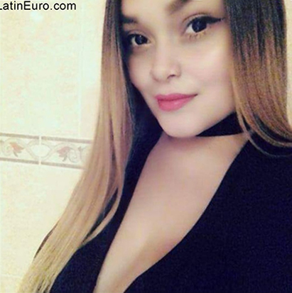 Date this foxy Mexico girl Anneline from Chihuahua MX2230