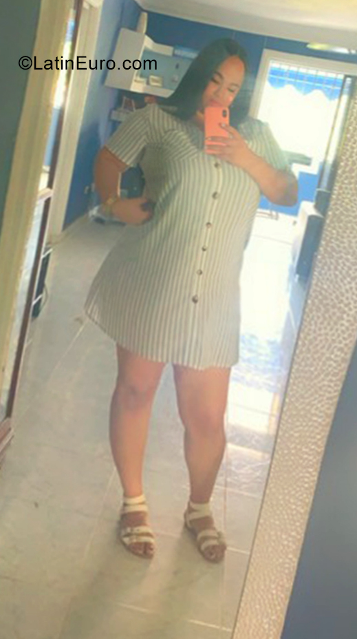 Date this cute Dominican Republic girl Samantha from Santo Domingo DO39228
