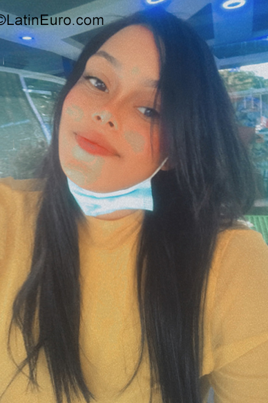 Date this voluptuous Dominican Republic girl Marie from San Pedro DO39244