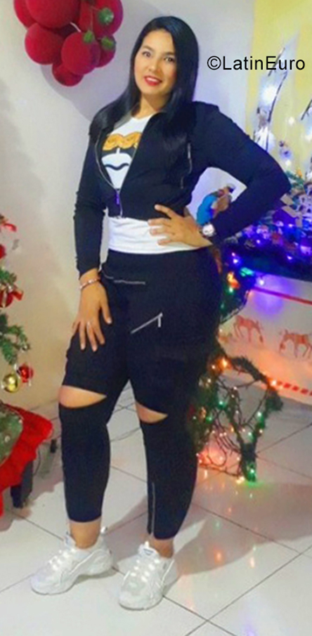 Date this attractive Colombia girl Sayen from Cali CO29369