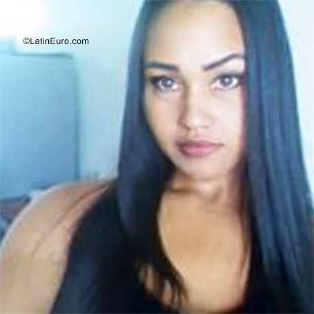 Date this sensual Venezuela girl Marianna from Guarenas VE3724