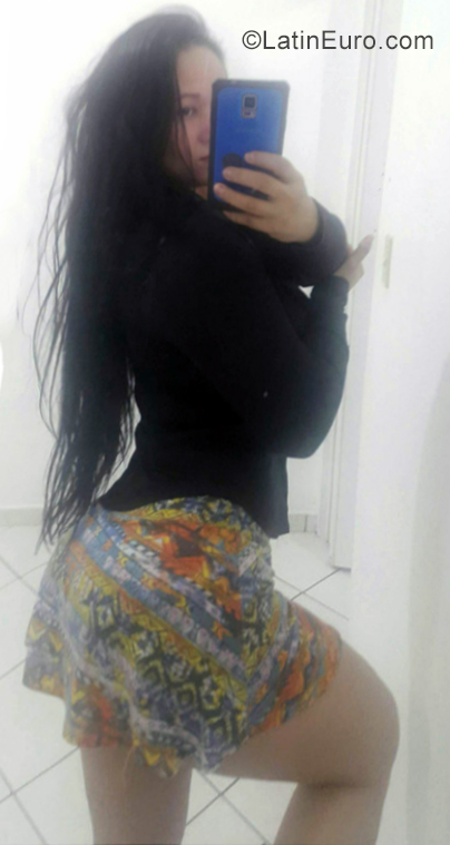 Date this tall Brazil girl Leone from Sao Paulo BR12398