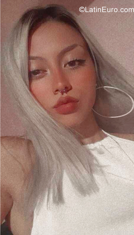 Date this good-looking Argentina girl Katherine from Mendoza AR771