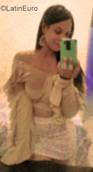 Date this charming Dominican Republic girl Fariely from Santiago De Los Caballeros DO39515