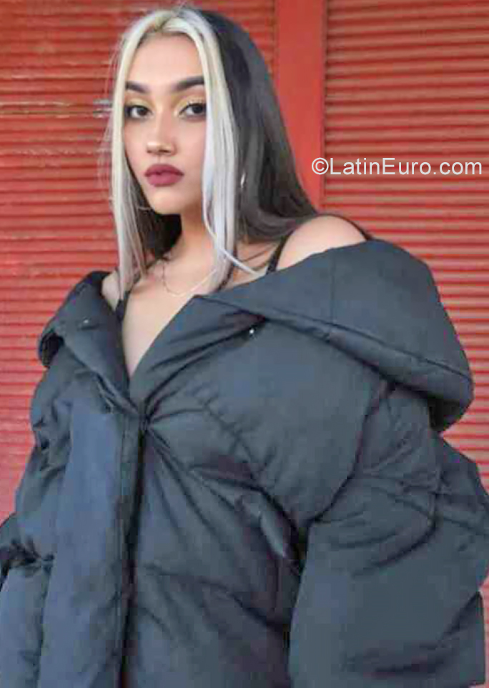 Date this athletic Chile girl Gipsy from Santiago CL255