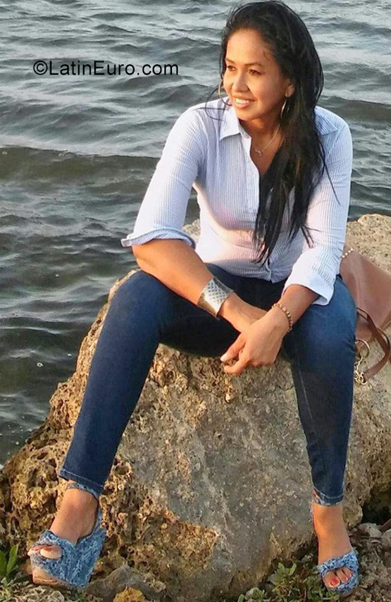 Date this hot Colombia girl Everlidis from Cartagena CO29763