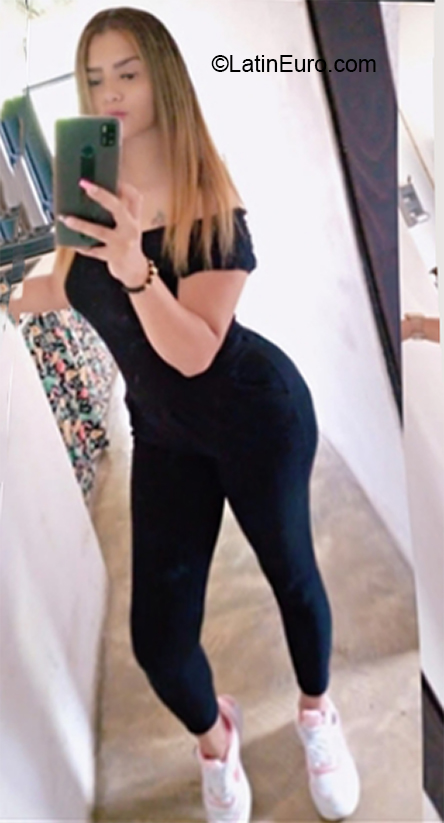 Date this lovely Colombia girl Kley from Bogota CO29822