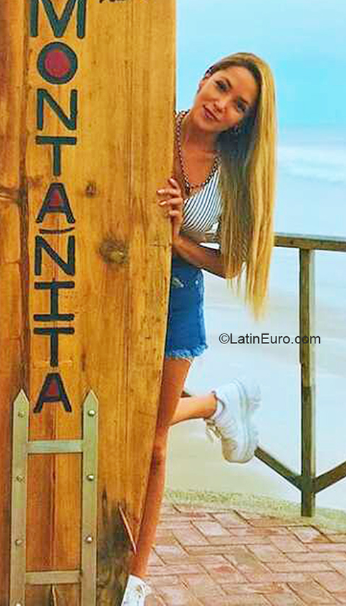 Date this delightful Argentina girl Marinne from Buenos Aires AR716