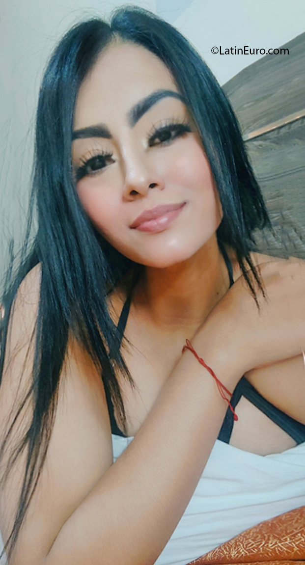 Date this sultry Peru girl Fabiana from Arequipa PE1837
