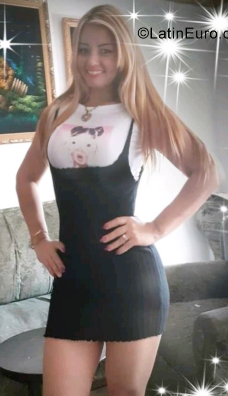 Date this good-looking Venezuela girl Gerdriana from Caracas VE3869