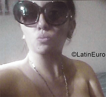 Date this foxy Venezuela girl Carol from Maracaibo VE3871