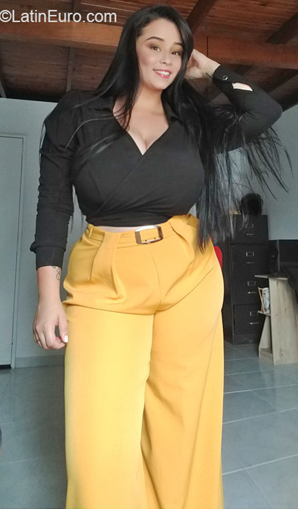 Date this pretty Colombia girl Alejandra from Medellin CO33405