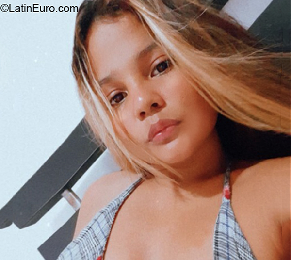 Date this stunning Colombia girl Brenda from Cartagena CO29985