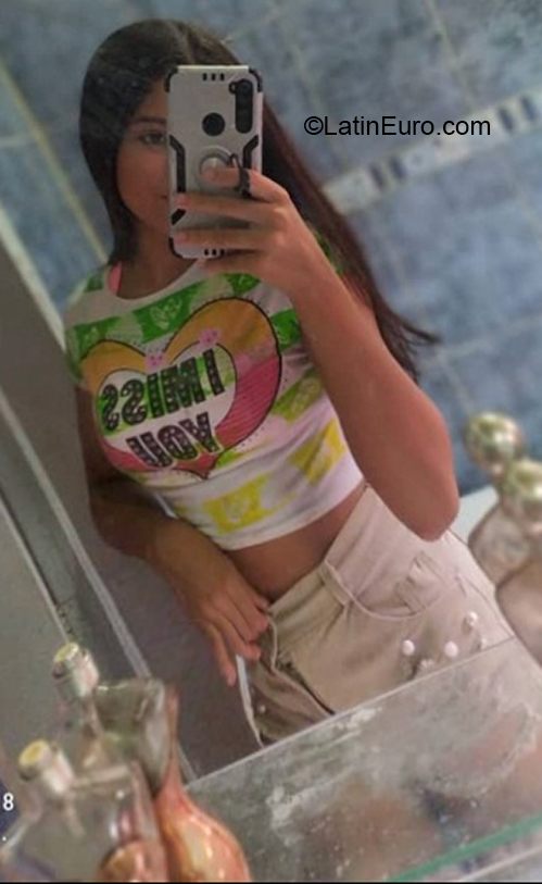 Date this athletic Venezuela girl Hilaris from La Asunción VE3889