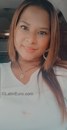 Date this beautiful Colombia girl Kelly from Cartagena CO30030