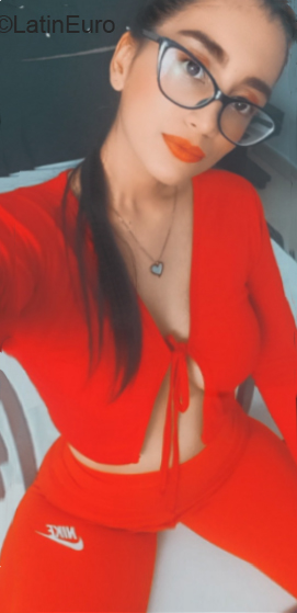 Date this voluptuous Colombia girl Camila G from Cali CO33299