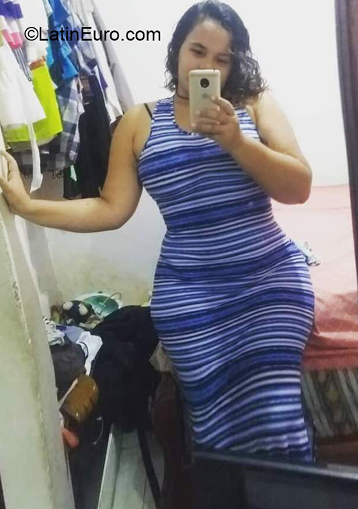 Date this happy Colombia girl Janni from Santa Marta CO30054