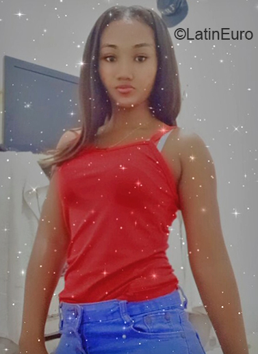 Date this delightful Colombia girl Angie from Cali - Villagorgona CO30064