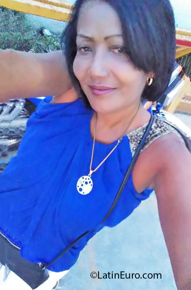 Date this hard body Dominican Republic girl Sarah from Puerto Plata DO39753