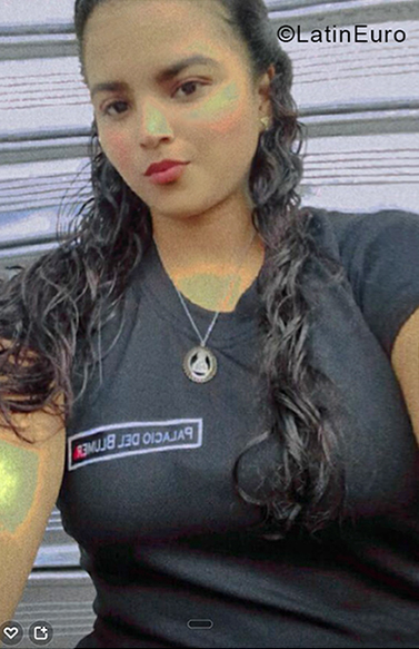 Date this sensual Venezuela girl Crismar from San Carlos VE3942
