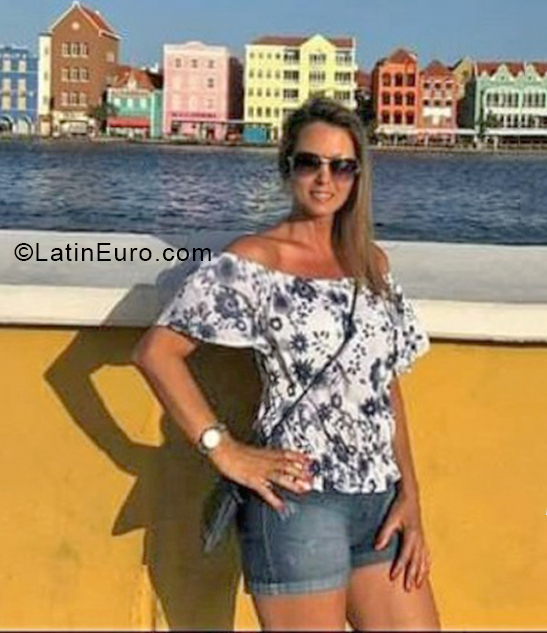 Date this delightful Colombia girl Patricia from Cali CO30210