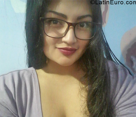 Date this good-looking Ecuador girl Liza from Quito EC804