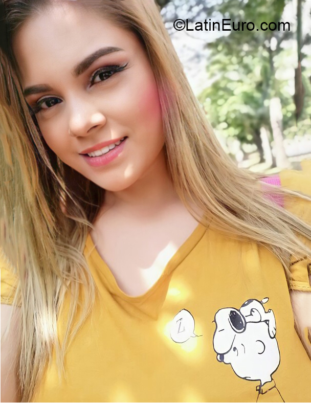 Date this athletic Colombia girl Valentina from Cali CO31292