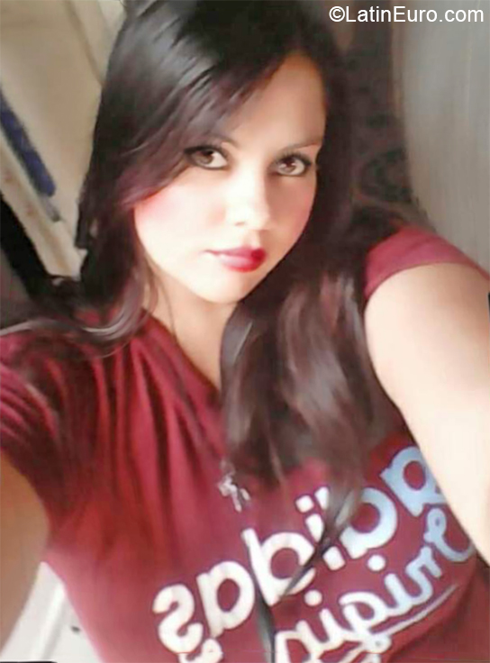 Date this gorgeous Colombia girl Heidy from Cartagena CO30319