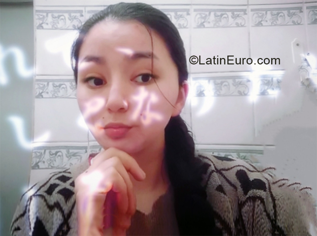 Date this voluptuous Argentina girl Pamela lorena from Buenos Aires AR752