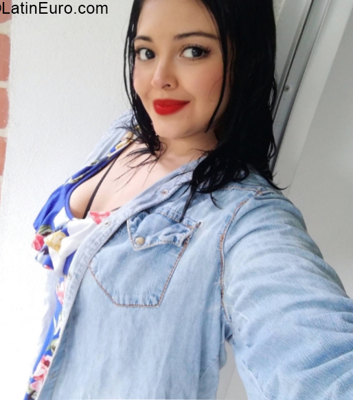 Date this gorgeous Colombia girl Dannie from Cali CO30345