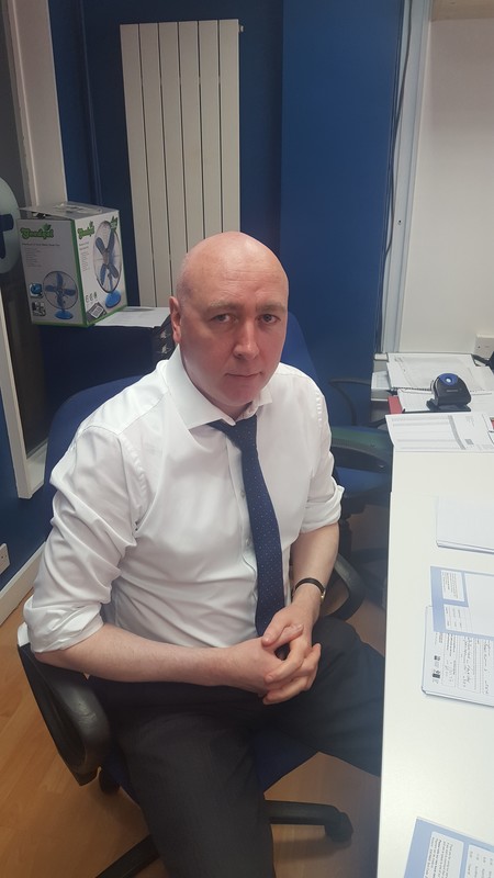 Date this sensual England man Eddie from London EN115