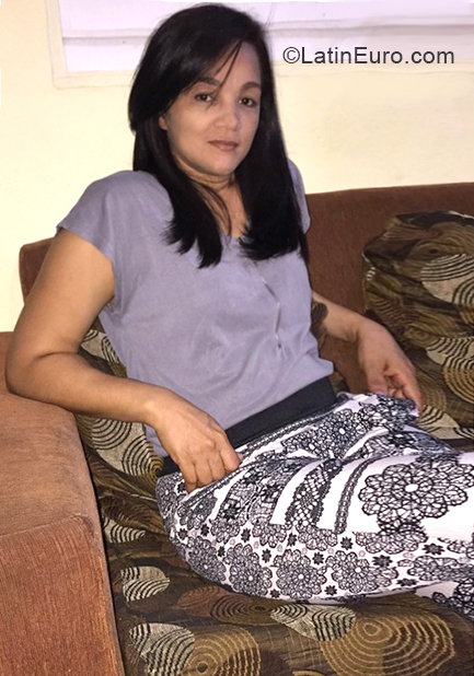 Date this tall Dominican Republic girl Rokela from Santiago DO39906