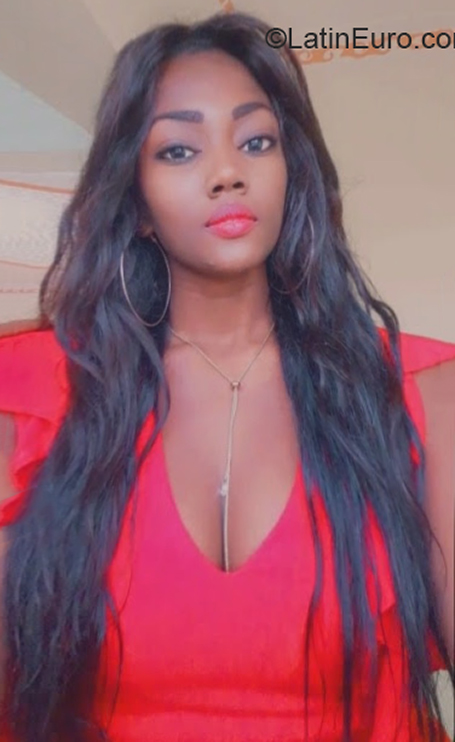 Date this tall Dominican Republic girl Yasauri from La Romana DO39984