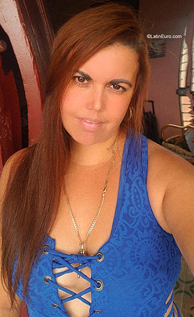 Date this tall Cuba girl Nayara from Havana CU793