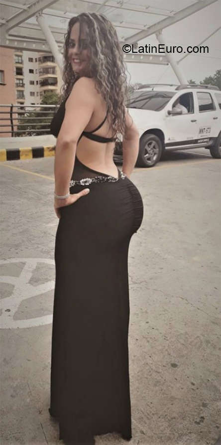 Date this athletic Colombia girl Carol from Cali CO30561