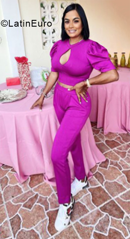 Date this stunning Dominican Republic girl Yanny from Puerto Plata DO40051