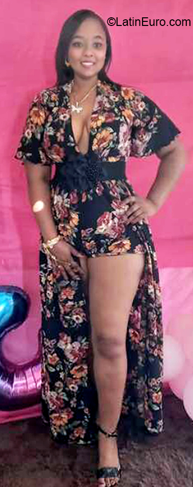 Date this delightful Dominican Republic girl Aura from Santiago DO40069