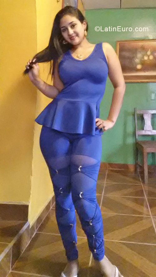 Date this stunning Dominican Republic girl Karen from Olanchito DO40108