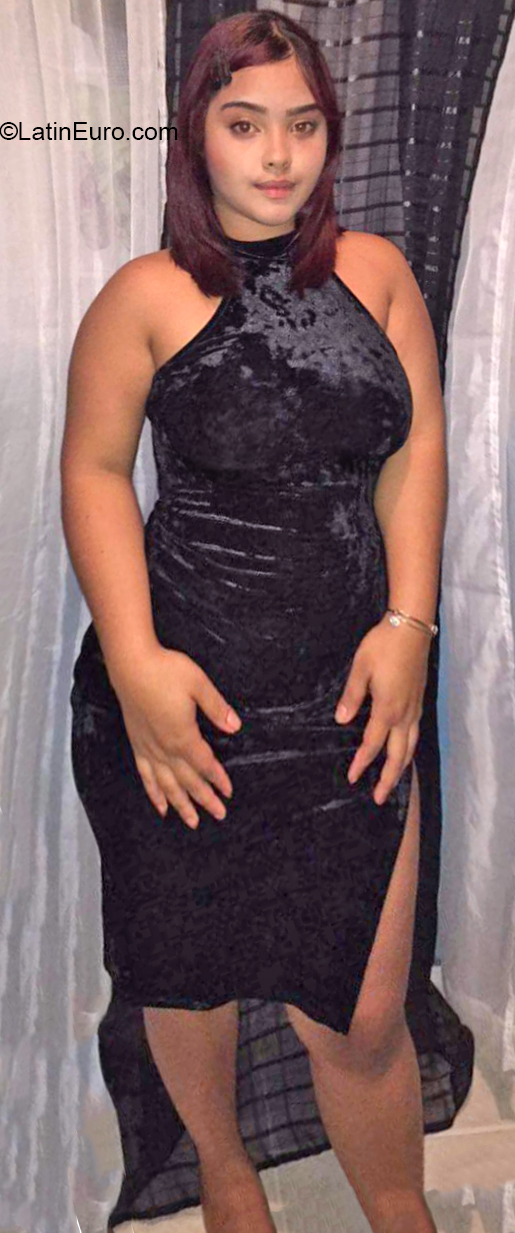 Date this hard body Dominican Republic girl Jariely from Santiago DO40109