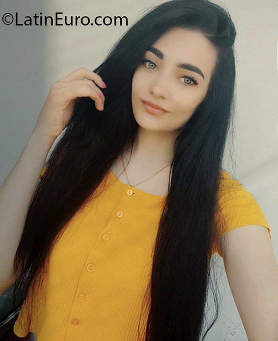 Date this nice looking Ukraine girl Olga from Kirovograd UA93