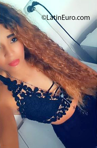 Date this delightful Colombia girl Anna from San Martin Meta CO30712