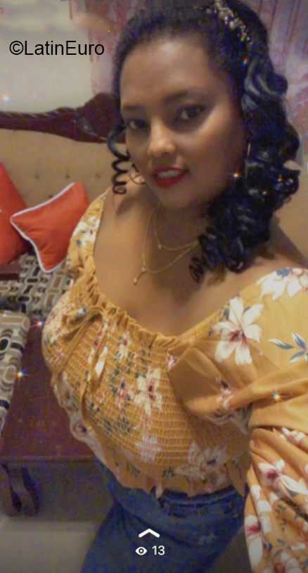 Date this beautiful Dominican Republic girl Romeri from Santo Domingo DO40171