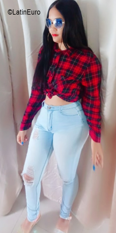 Date this pretty Dominican Republic girl Eliana from Santo Domingo DO40192