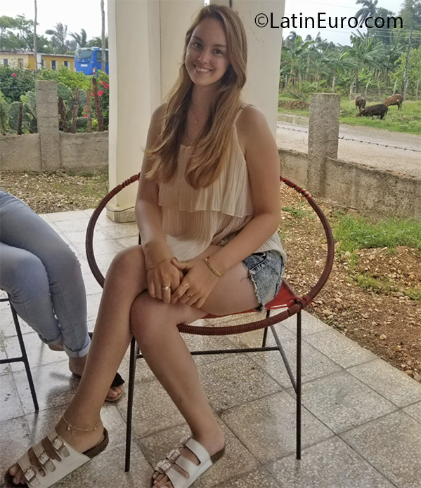 Date this passionate Cuba girl Liliana from Camaguey CU792