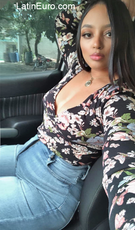 Date this lovely Dominican Republic girl Luisa from La Vega DO40216