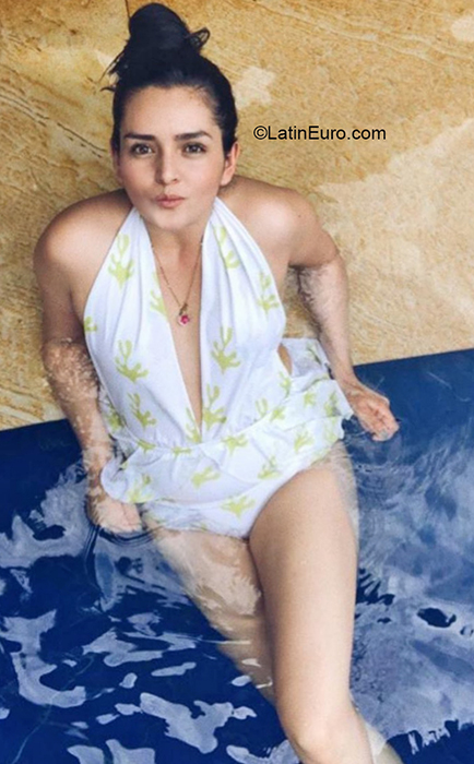 Date this passionate Colombia girl Erika from Bogota CO31377