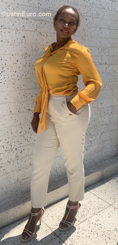 Date this stunning Chile girl Patricia from Santiago CL288