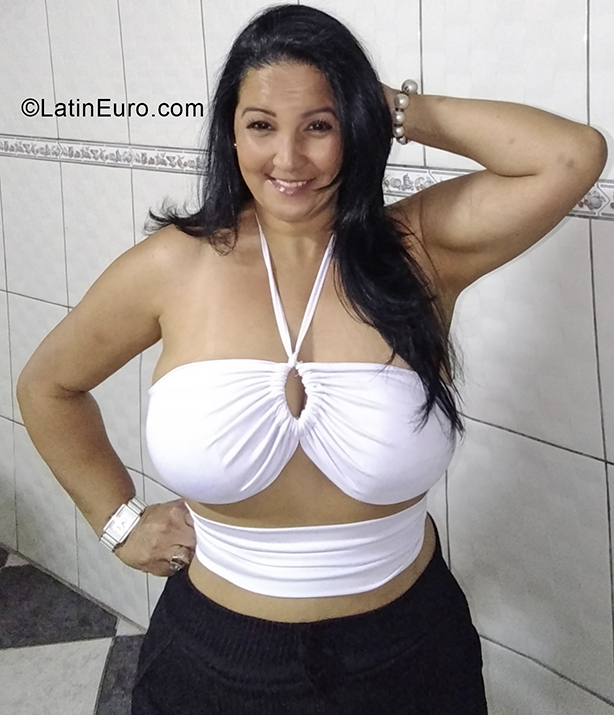 Date this sensual Brazil girl Vera from Sao Paulo BR11473