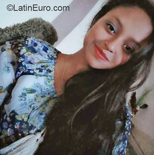 Date this gorgeous Mexico girl Eliana Sarai from Coscomatepec MX2493