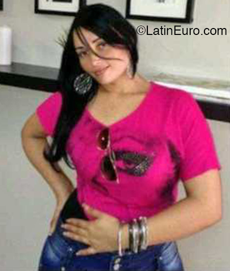 Date this gorgeous Dominican Republic girl Kay from Santo Domingo DO40299